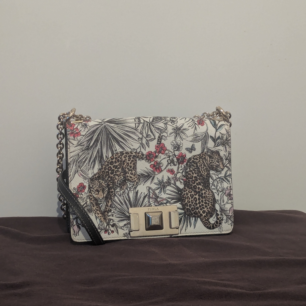 Furla White and Red Crossbody Bag with Elegant Design